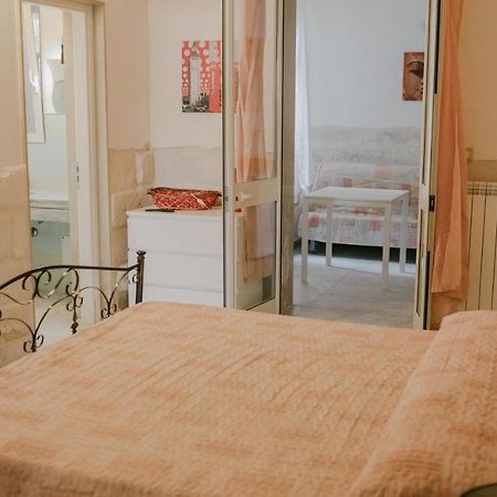 Le Camporelle In Citta Bed and Breakfast Lecce Exterior foto