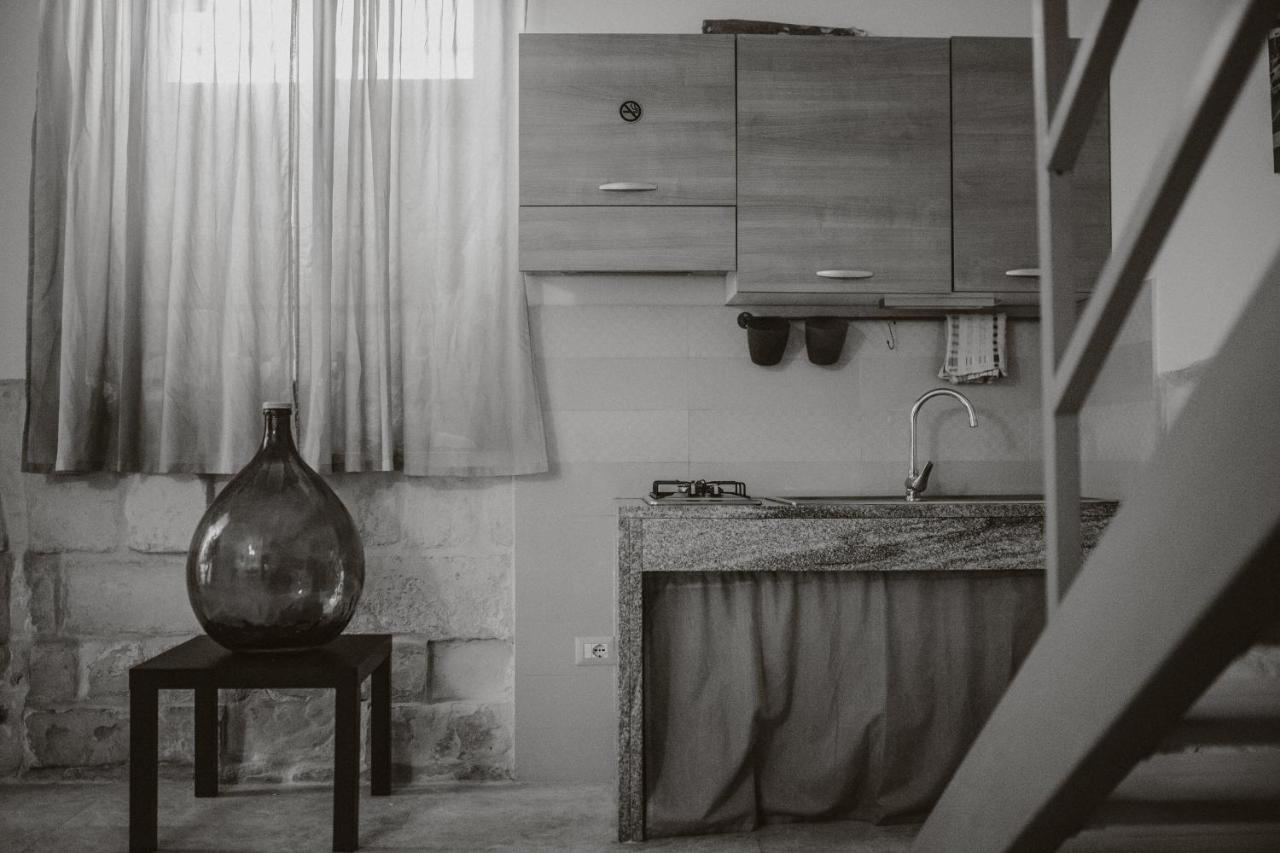 Le Camporelle In Citta Bed and Breakfast Lecce Exterior foto